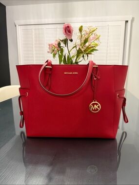 MICHAEL Michael Kors Gilly Bright Red Large Drawstring Travel Leather Tote